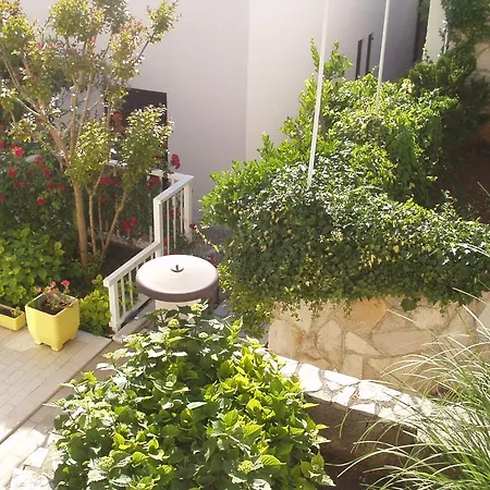 11175b Apartment *